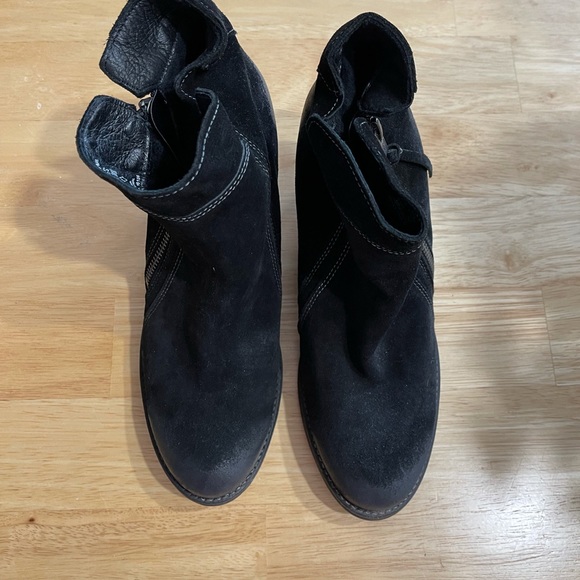 Taos Dillie Ankle Boots - size 9 (40). Worn once - Picture 4 of 8